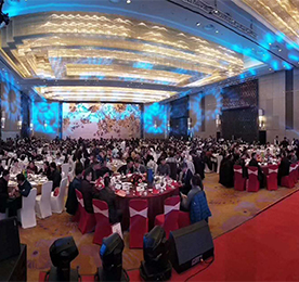 瑞犬辞旧岁，金猪迎新年。激扬筑梦十八载，砥砺奋进新征程——江苏ob电竞集团2018年总结表彰大会暨2019年迎春晚会于2019年1月27日在常州市新北区富力喜来登酒店隆重举行。各位嘉宾、公司领导和员工们共600余人欢聚一堂，共话美好未来。