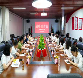 6月19日，ob电竞集团&苏宁易购战略合作交流会议在ob电竞召开，并达成战略合作意向